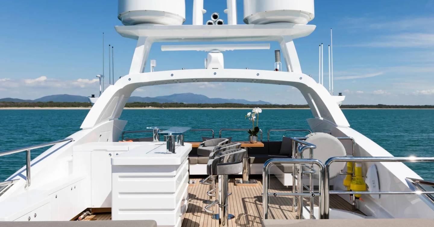 Mangusta yacht Firefly sundeck with bar 