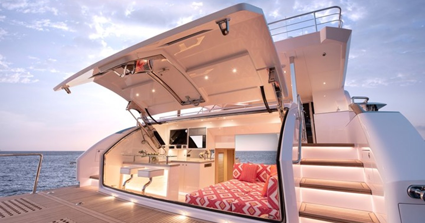 Motor Yacht Genesis' hydraulic stern and beach club