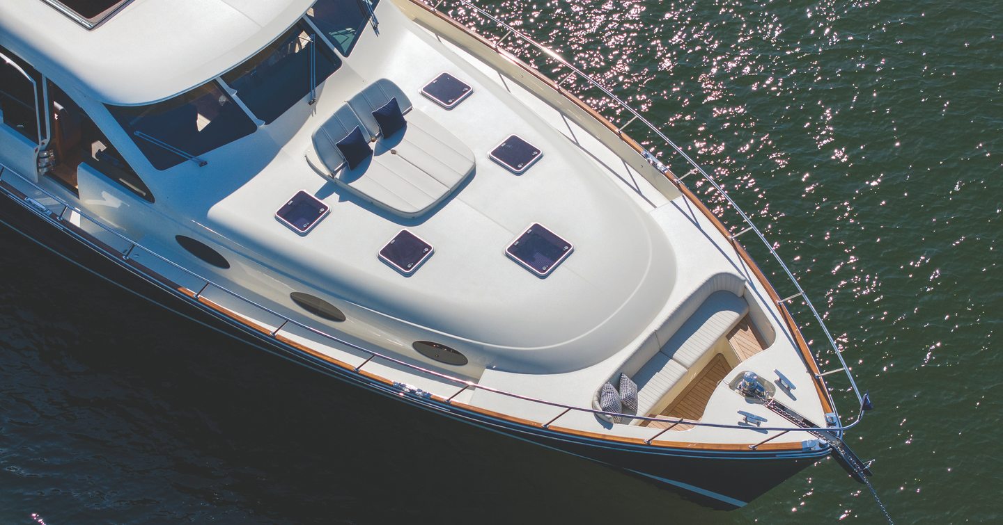 Palm-Beach-PB85-Sedan-Review-foredeck-overhead