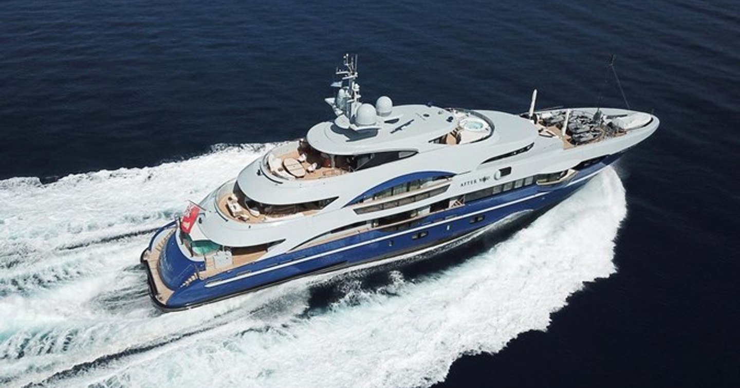 Superyacht After You under way