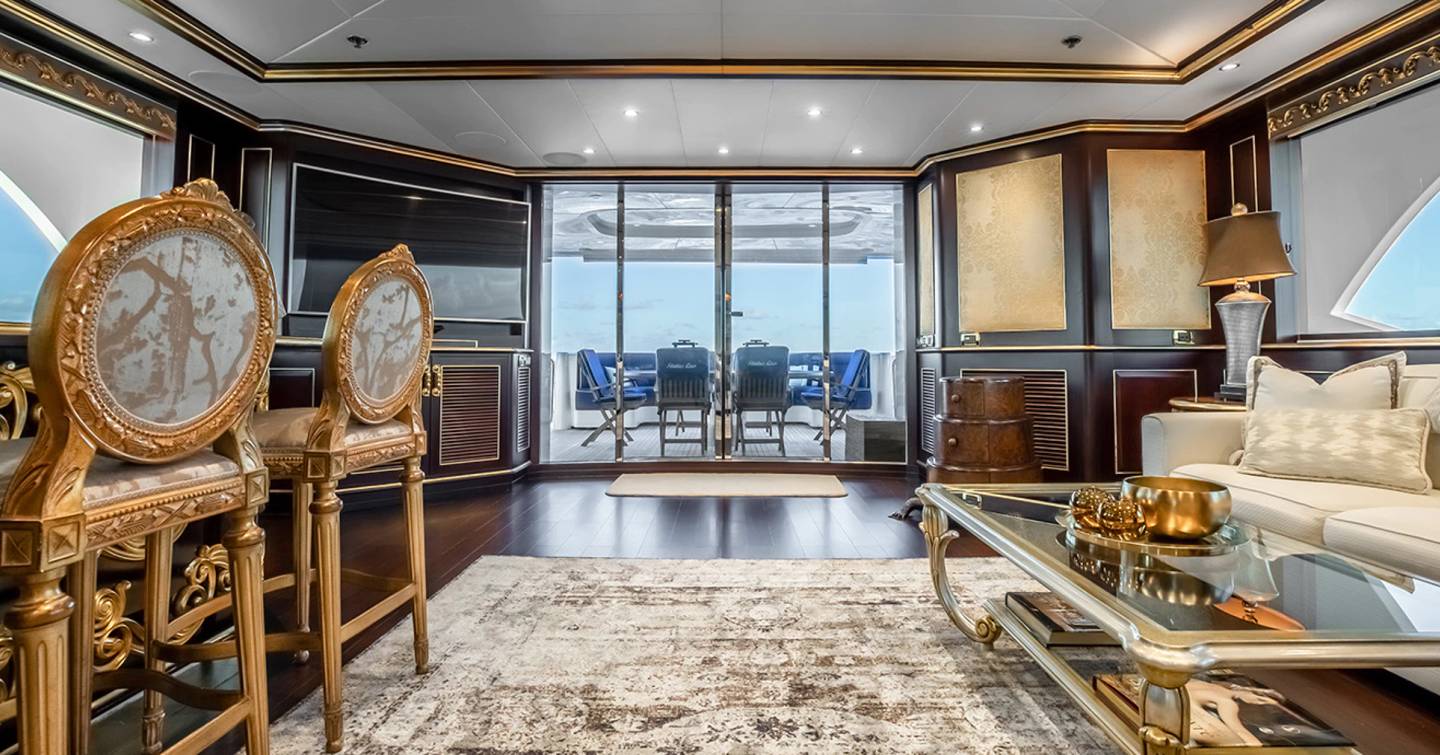 Superyacht Status Quo's main saloon 