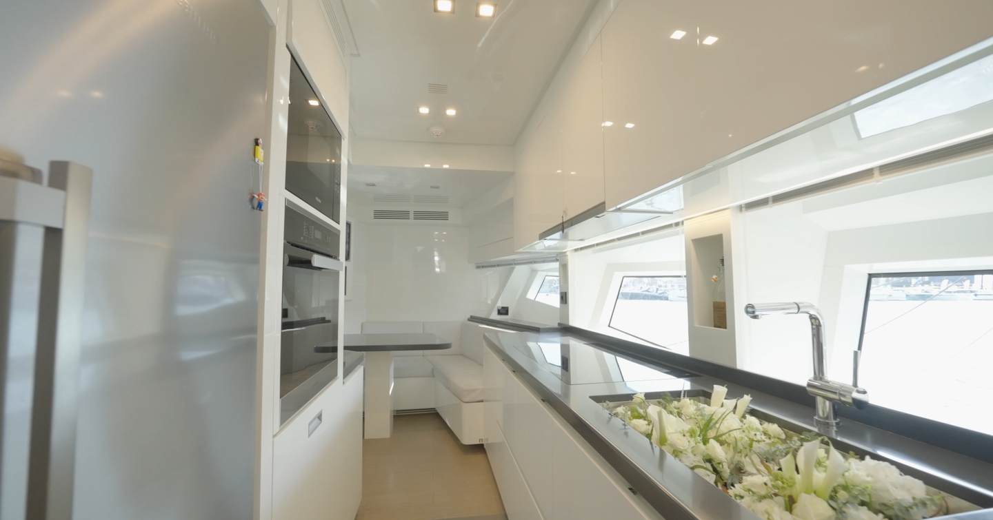 AB-100-Review-galley-and-crew-mess