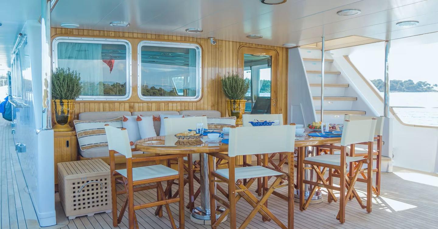 Benetti motor yacht Freemont aft deck dining area 