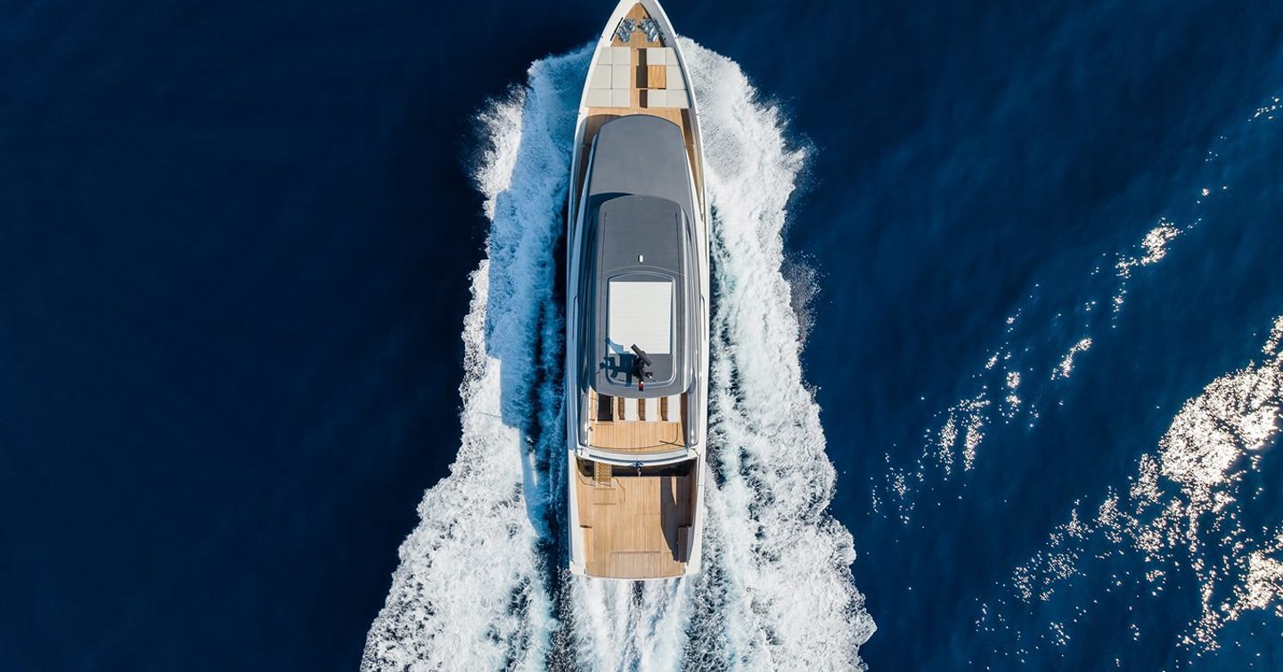 Superyacht Ami under way