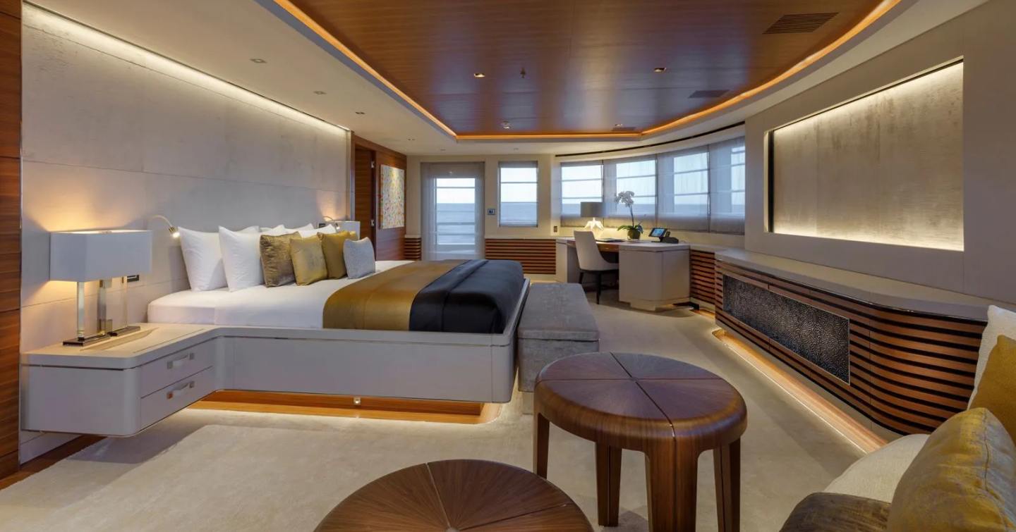 Superyacht Atomic's master cabin