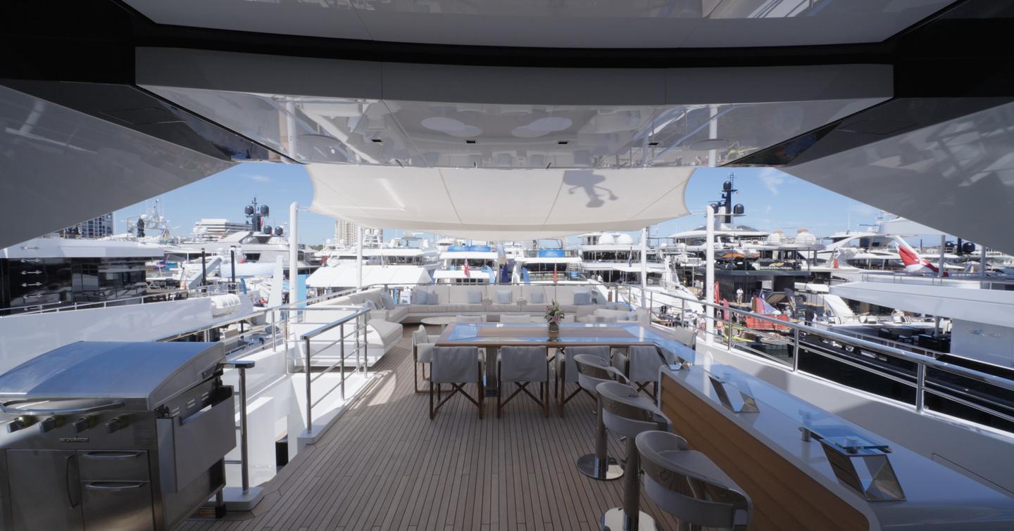 Mangusta-GranSport-54-Review-upper-deck-aft