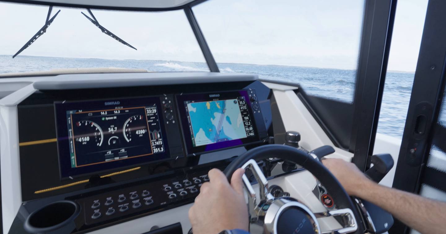 Saxdor-340-GTWA-Review-helm-dashboard