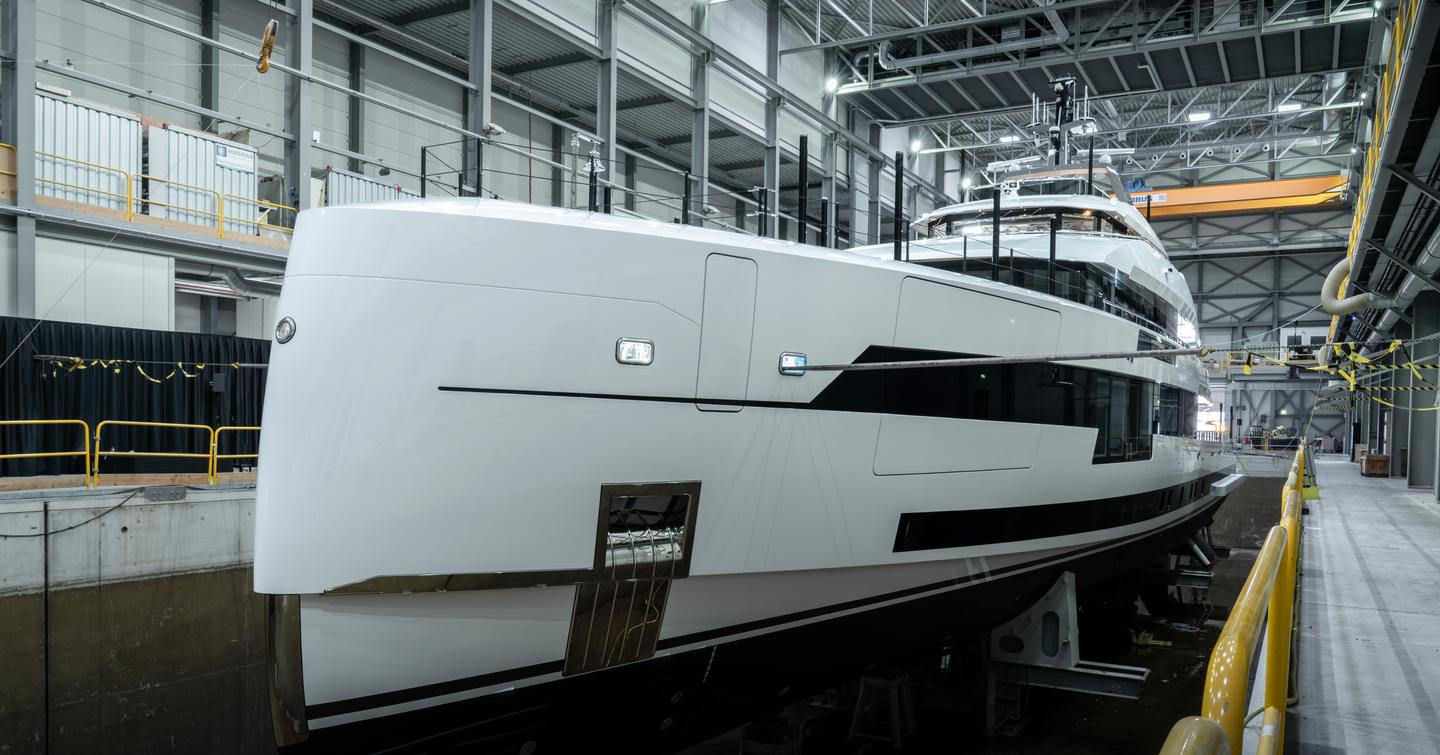 Heesen Superyacht Project Setteesettanta in shipyard