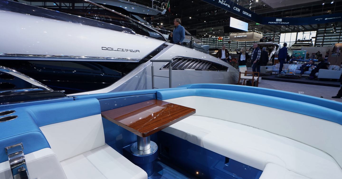 Riva-El-Iseo-Review-cockpit-seating