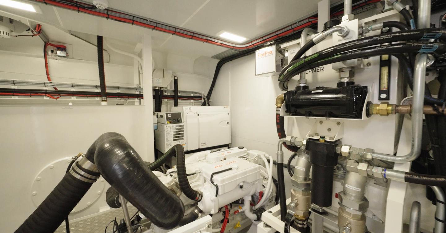 Outer-Reef-Yachts-780-Adventure-Review-engine-room