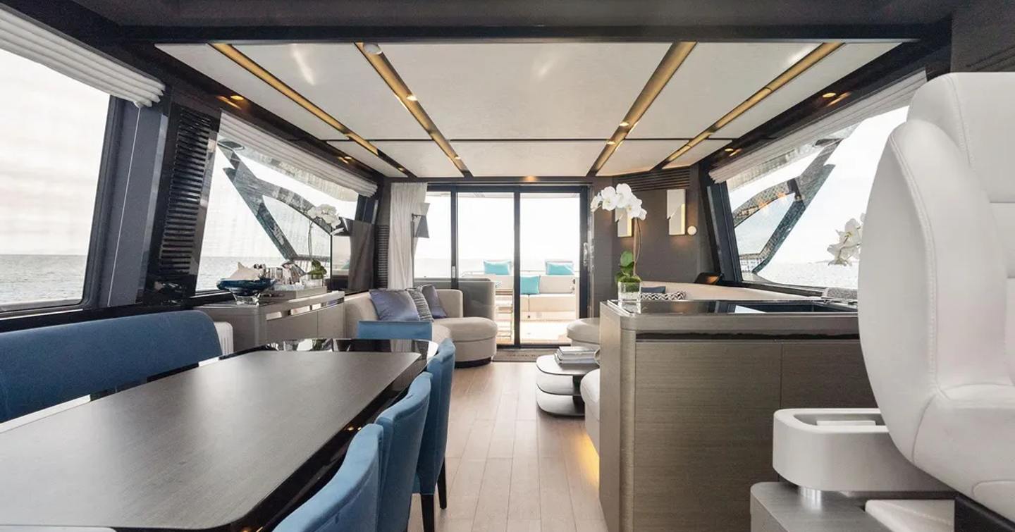  Motor Yacht Ocean's Se7en interior with sliding glass doors