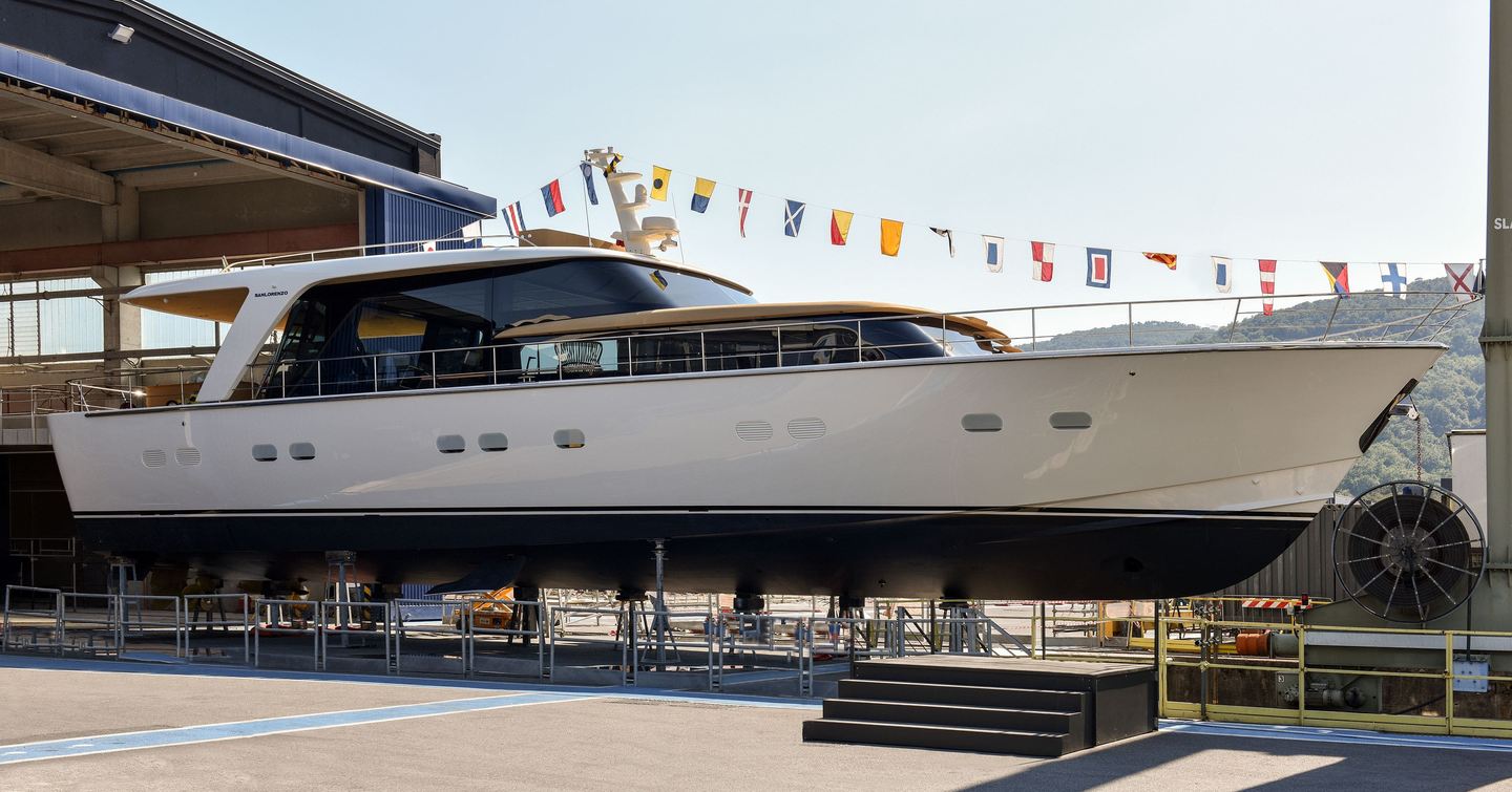 Sanlorenzo She motor yacht launch side view 