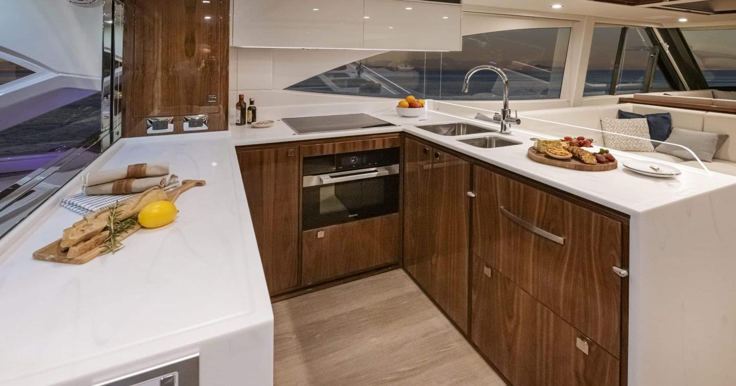 Riviera-6800-Sport-Yacht-Platinum-galley