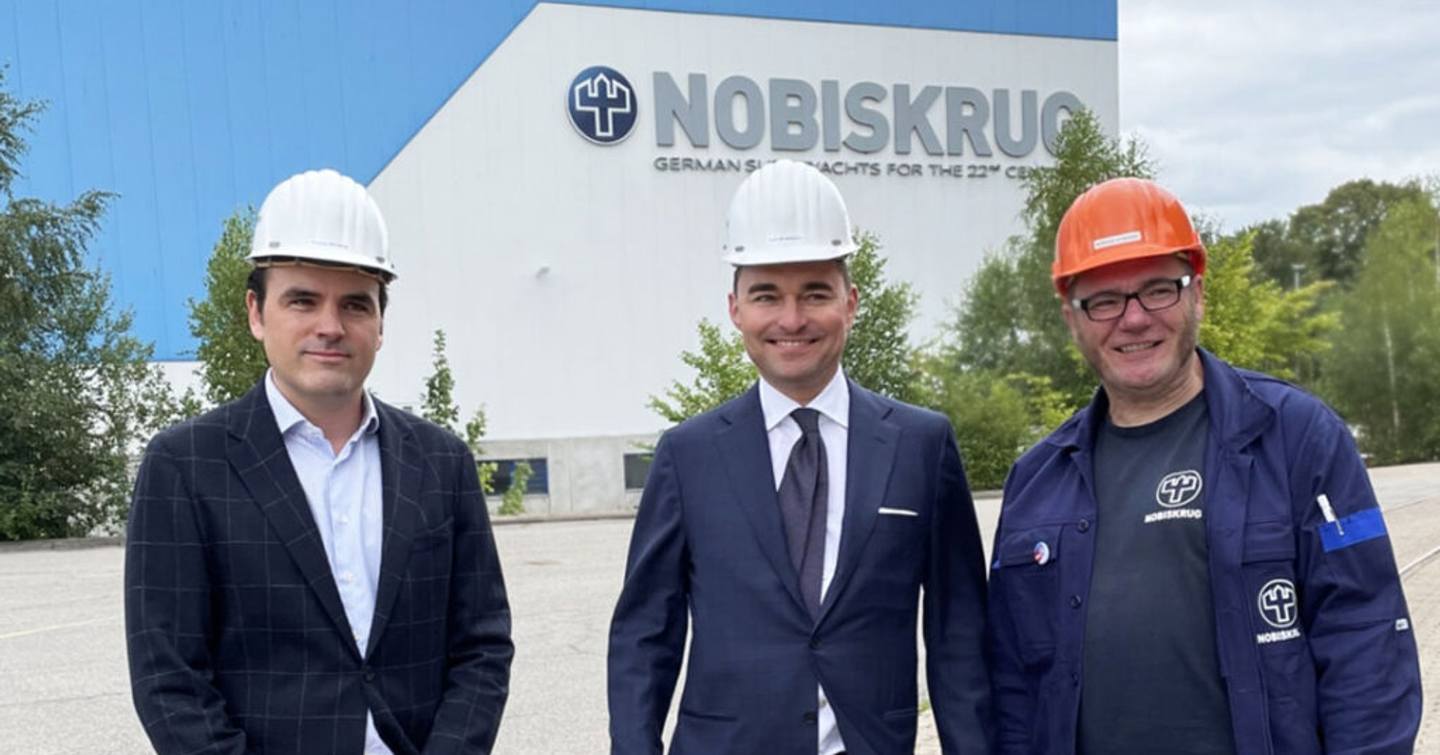 Philipp Maracke, Lars Windhorst, Marcus Stöcken, (Chairman of the Works Council) as the takeover of Nobiskrug is completed 