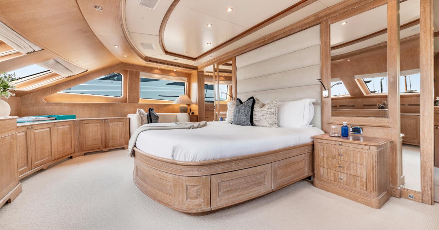 Benetti motor yacht Soho master cabin with windows 