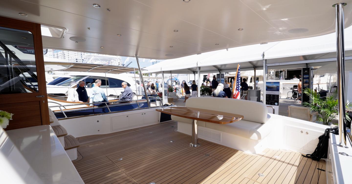 Grand-Banks-GB62-Flybridge-Review-cockpit