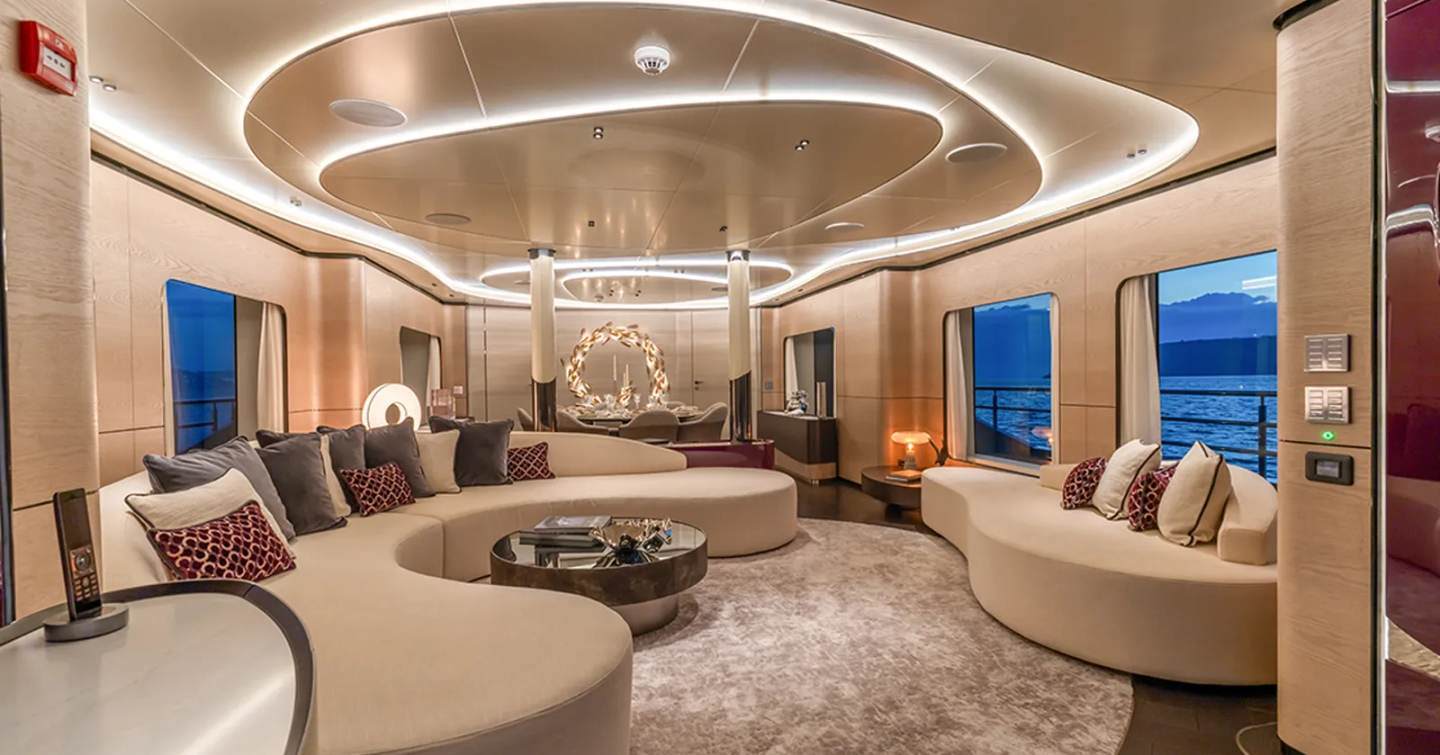 Motor yacht Kasif main saloon with curved seating