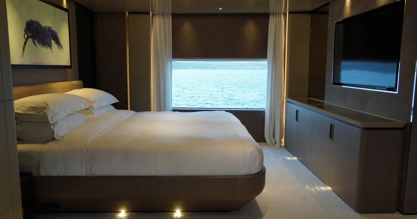 Motor Yacht Sodan's master cabin