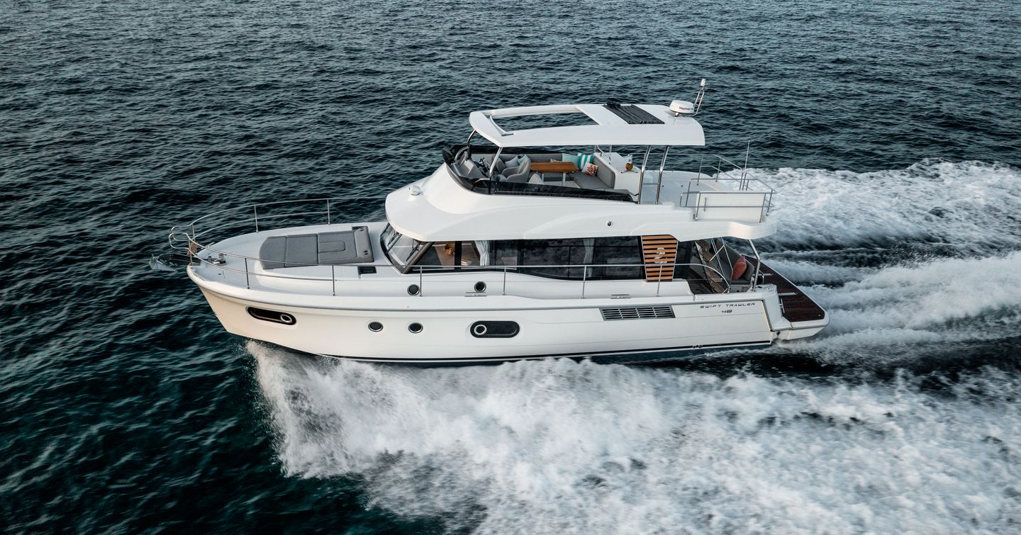 Beneteau-Swift-Trawler-48-profile-running