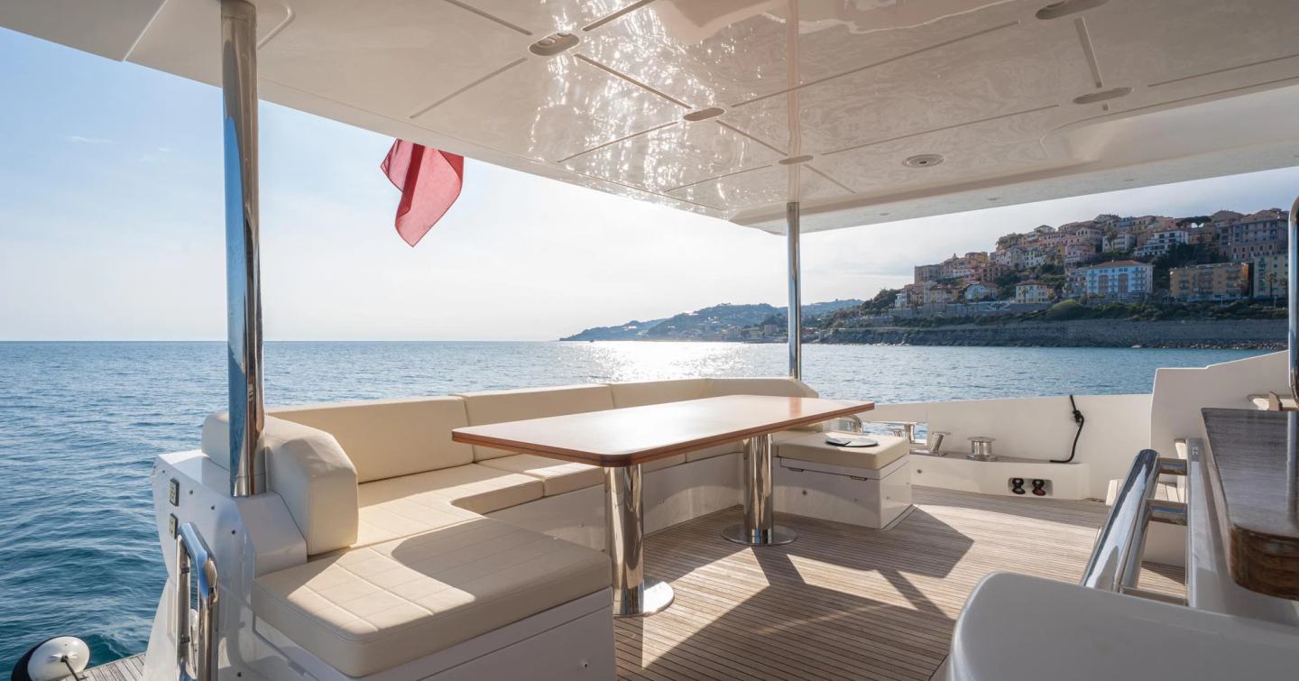 Motor Yacht Trinidad aft deck alfreso dining