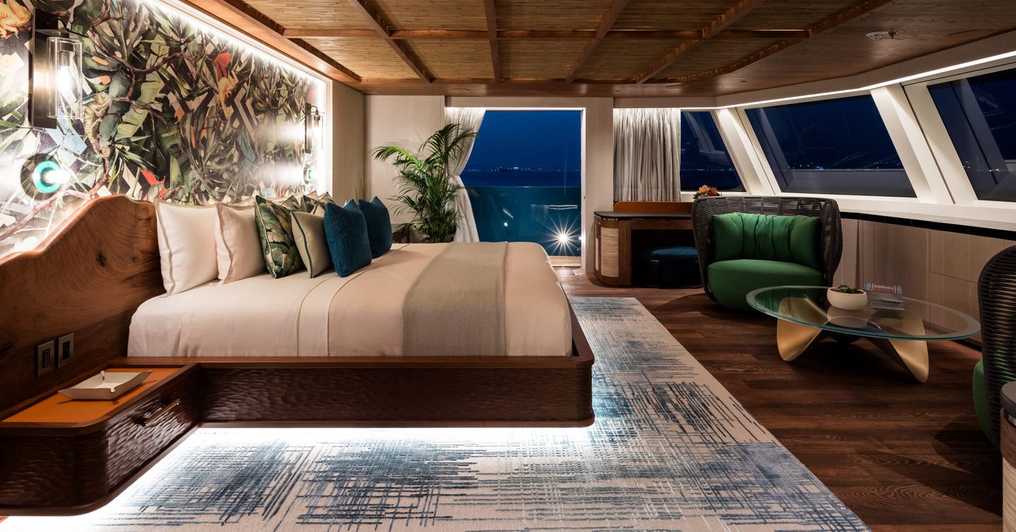 Expedition Yacht King Benji master cabin 