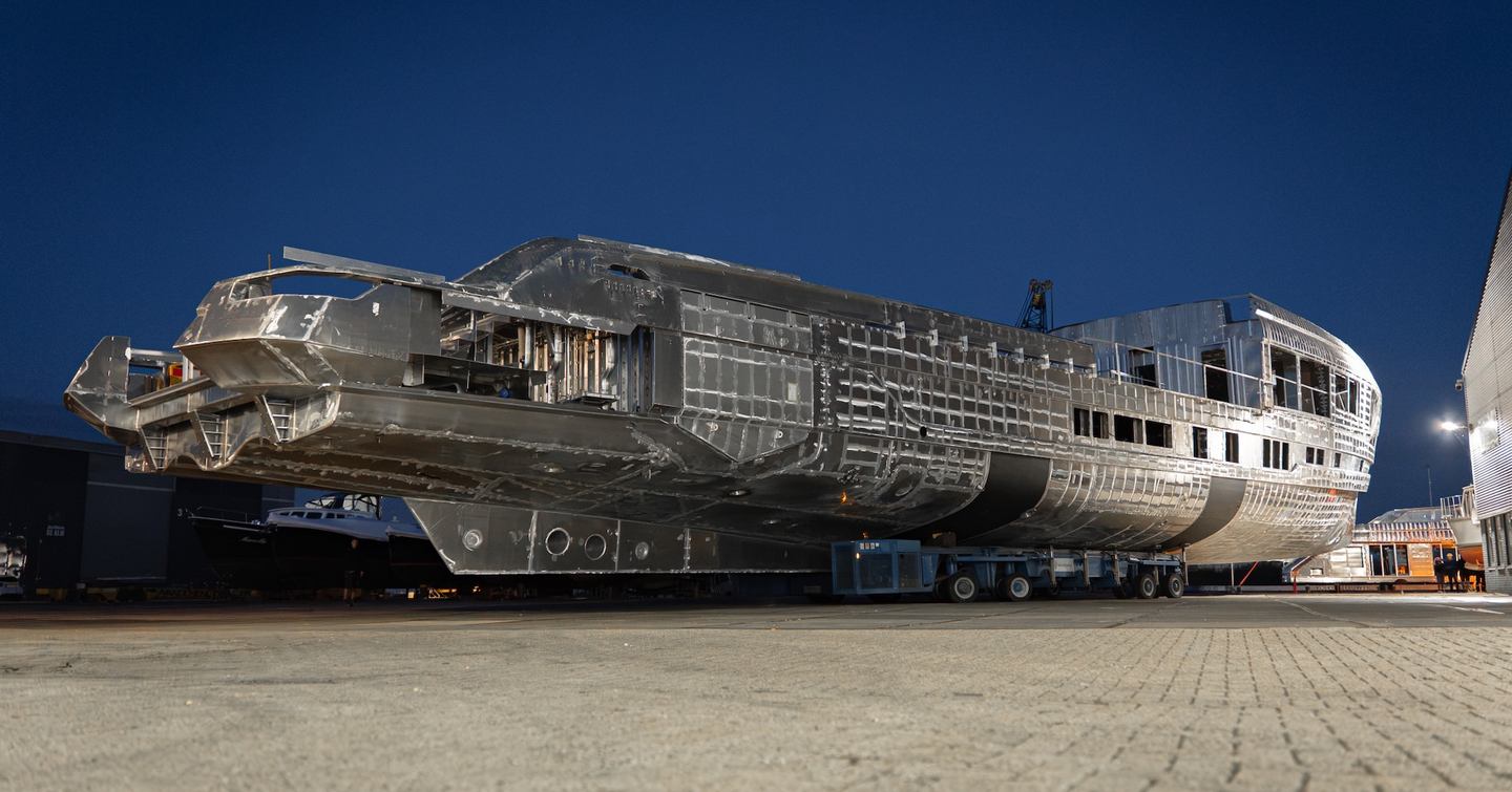 Van der Valk Superyacht Project Zen hull under construction