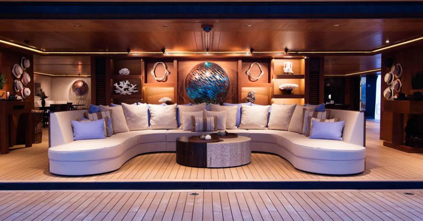 Superyacht Luna's beach club