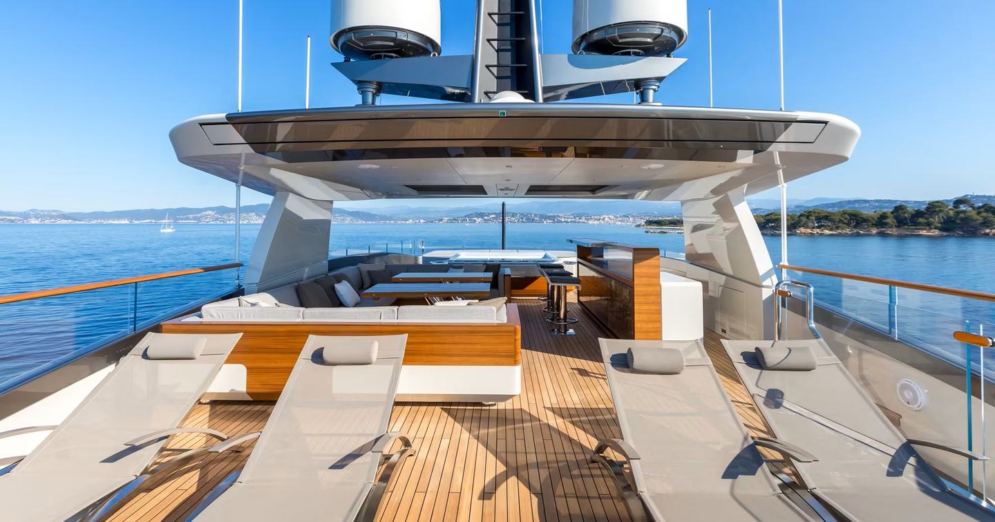 Tankoa superyacht Vertige sundeck with sun loungers 