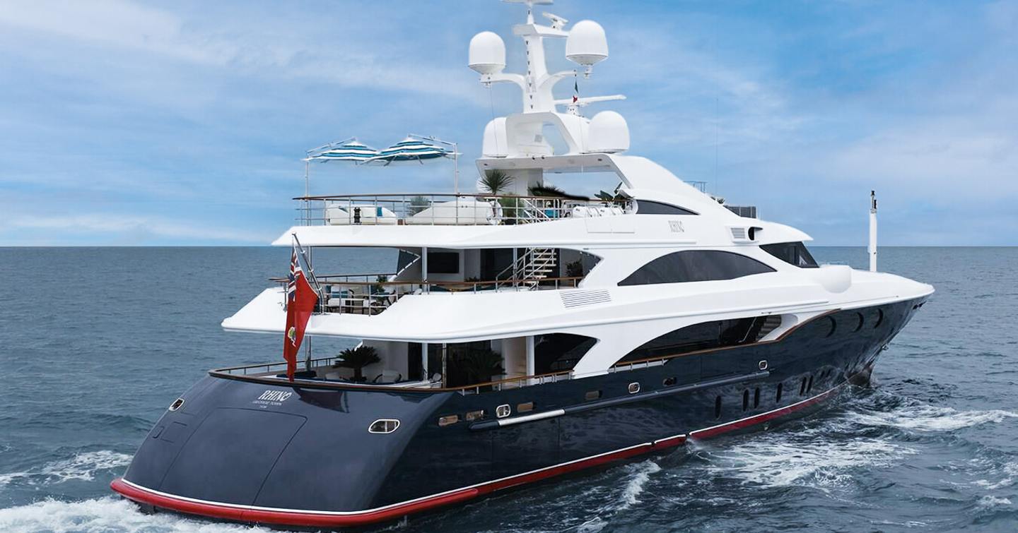 Superyacht Rhino under way 