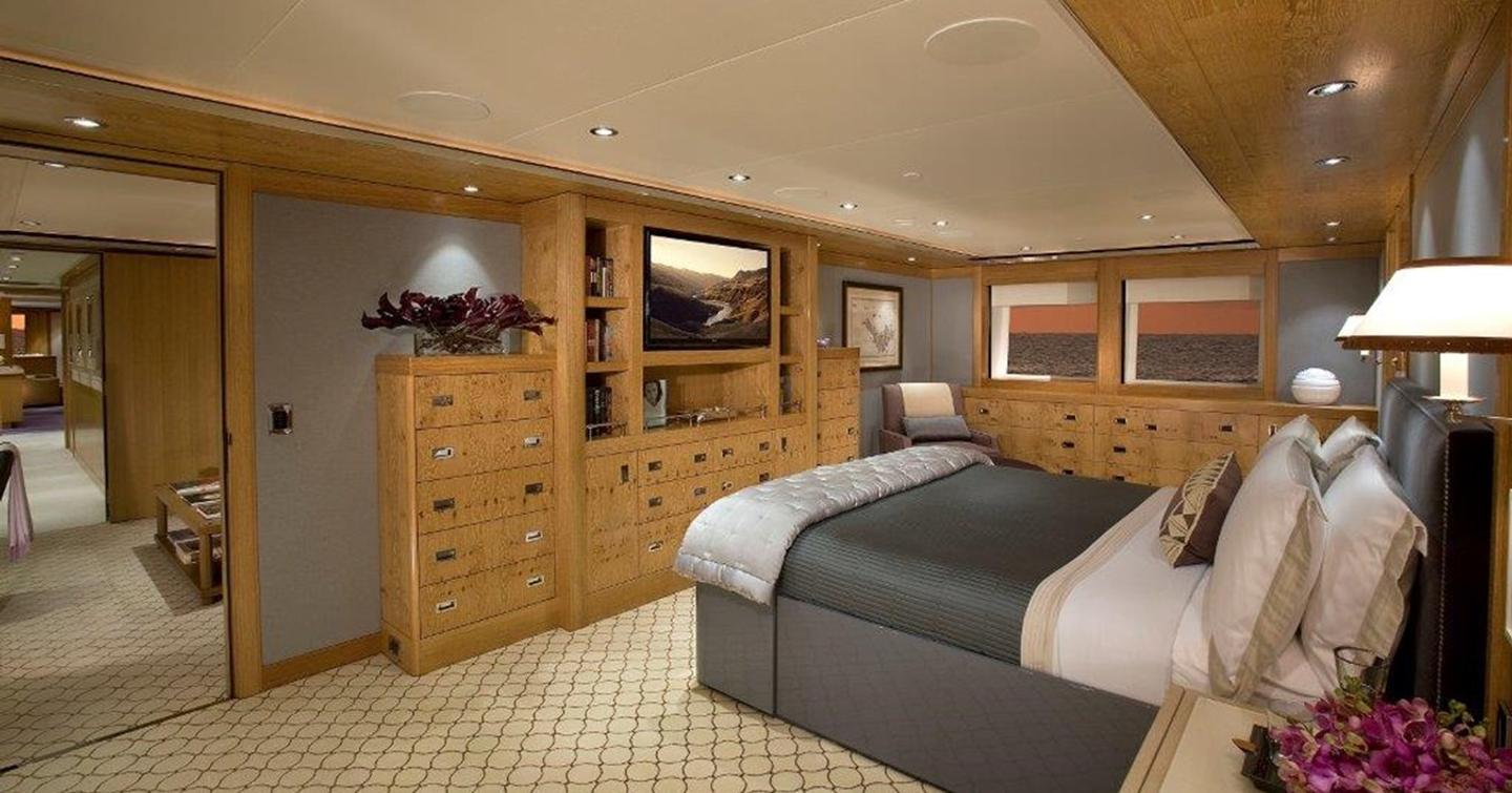 Rendering of Motor yacht Annastar's master cabin