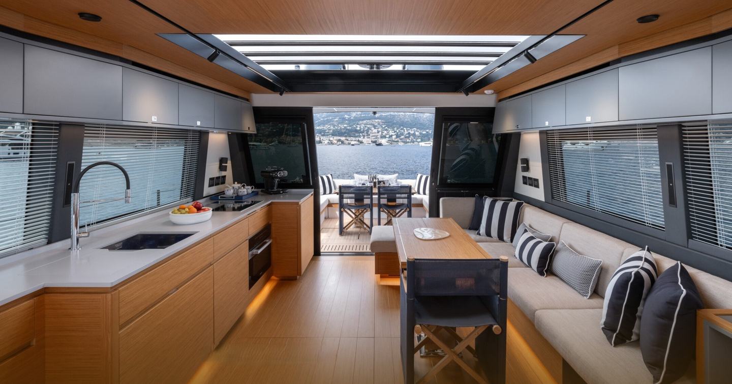 Pardo-GT75-saloon-galley-up-layout