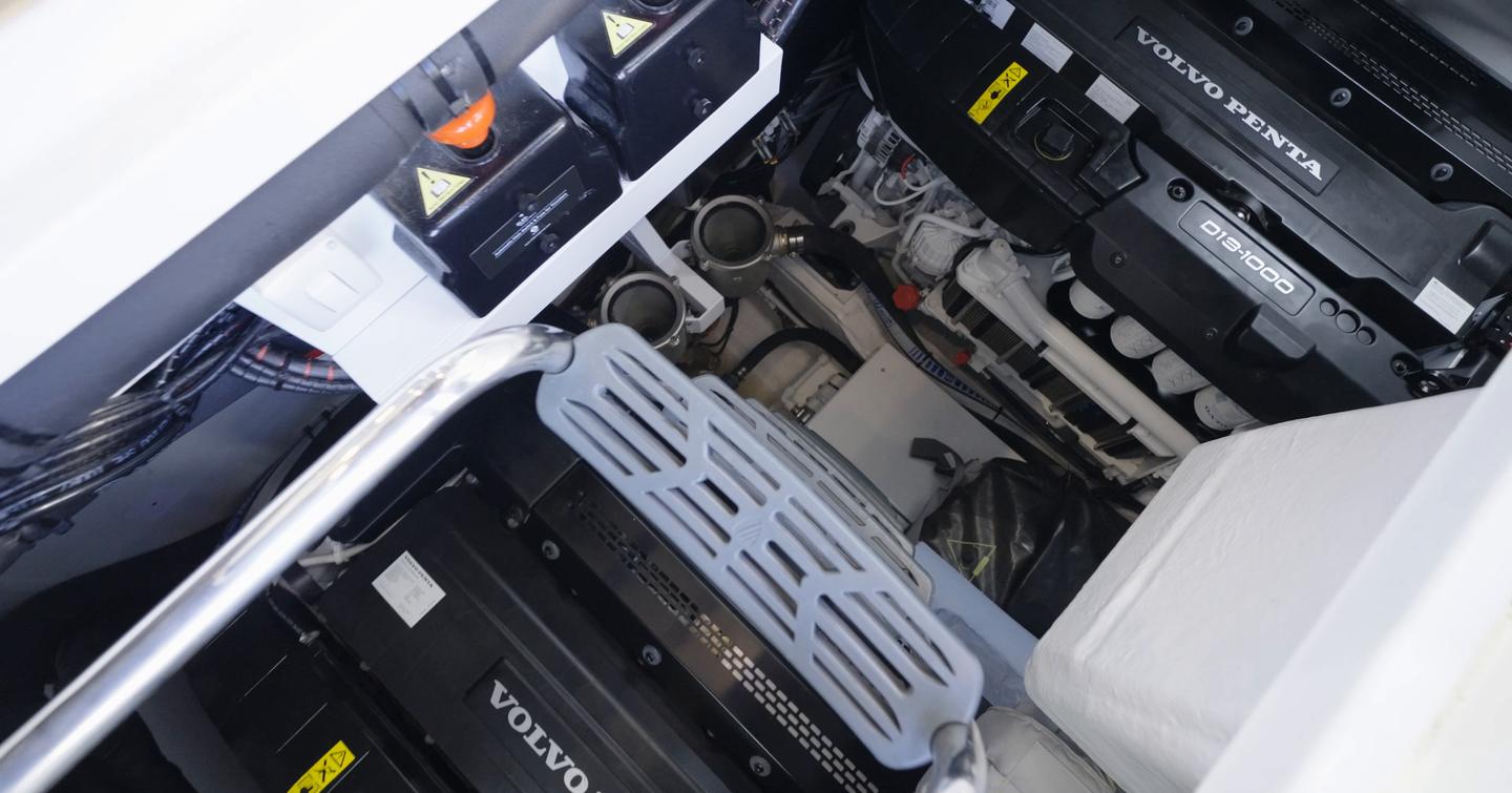 Fairline Targa 58 GTO engine room with Volvo Penta D13-1000 engines