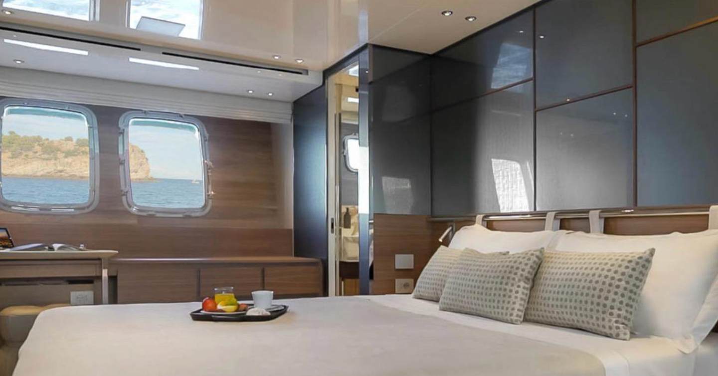  Sanlorenzo motor yacht Carra I master cabin with windows 