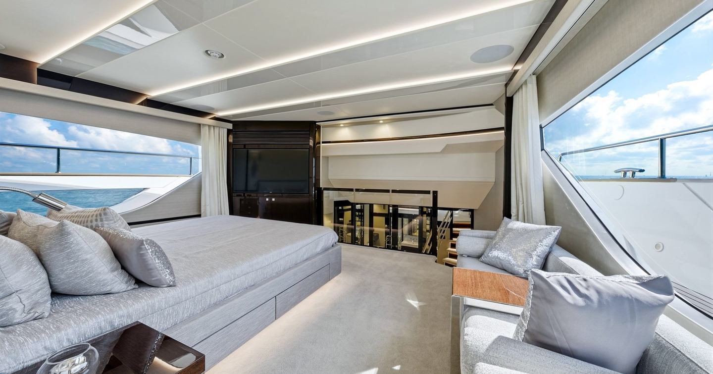 Pura Vida motor yacht first master cabin 