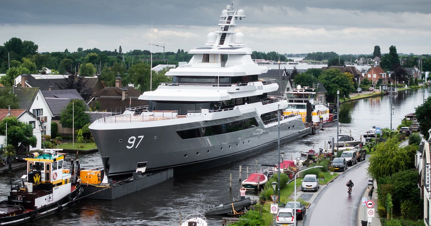 Feadship 80m Explorer Yacht Valor making her way through the Dutch Canals 