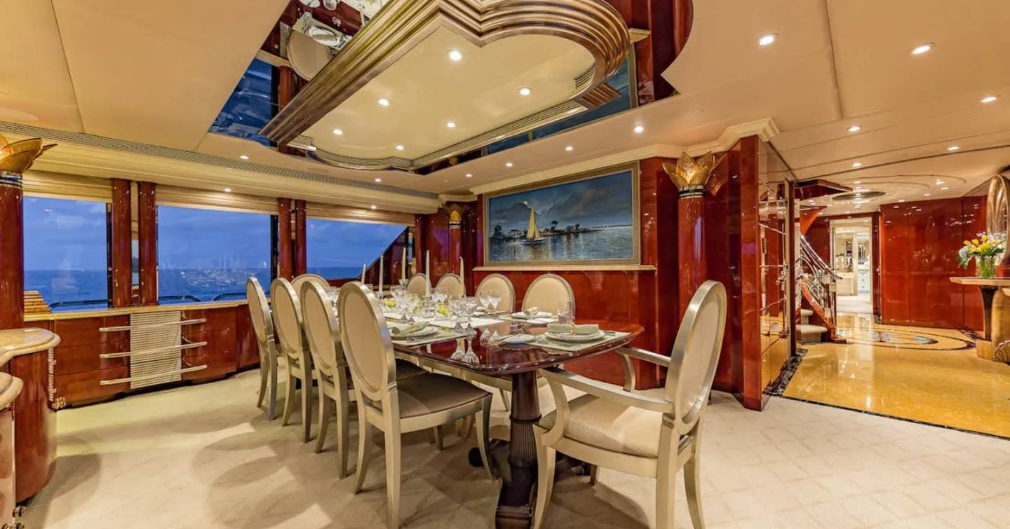 Superyacht I Love This Boat main saloon dining area