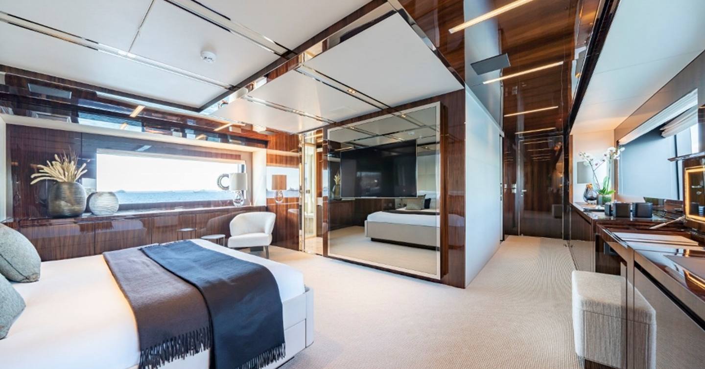 Superyacht Elysium I master cabin