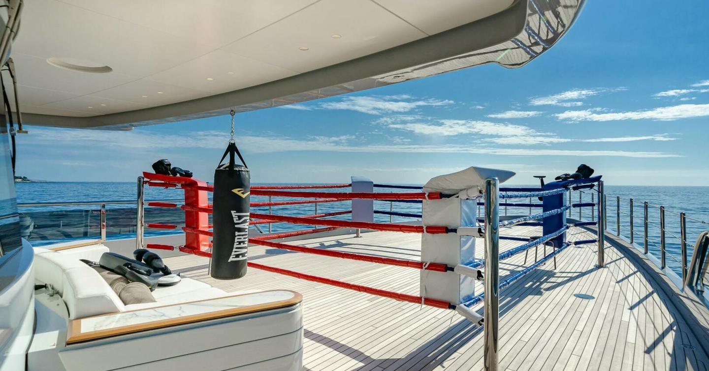 Superyacht Serenissima I fordeck boxing ring