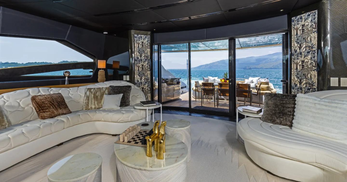 Pershing yacht Soraya main saloon lounge 