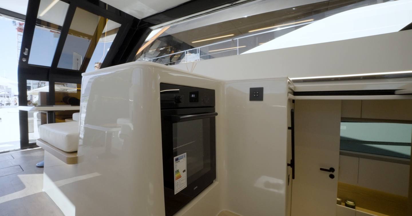 Sunreef-Ultima-55-Review-galley-oven