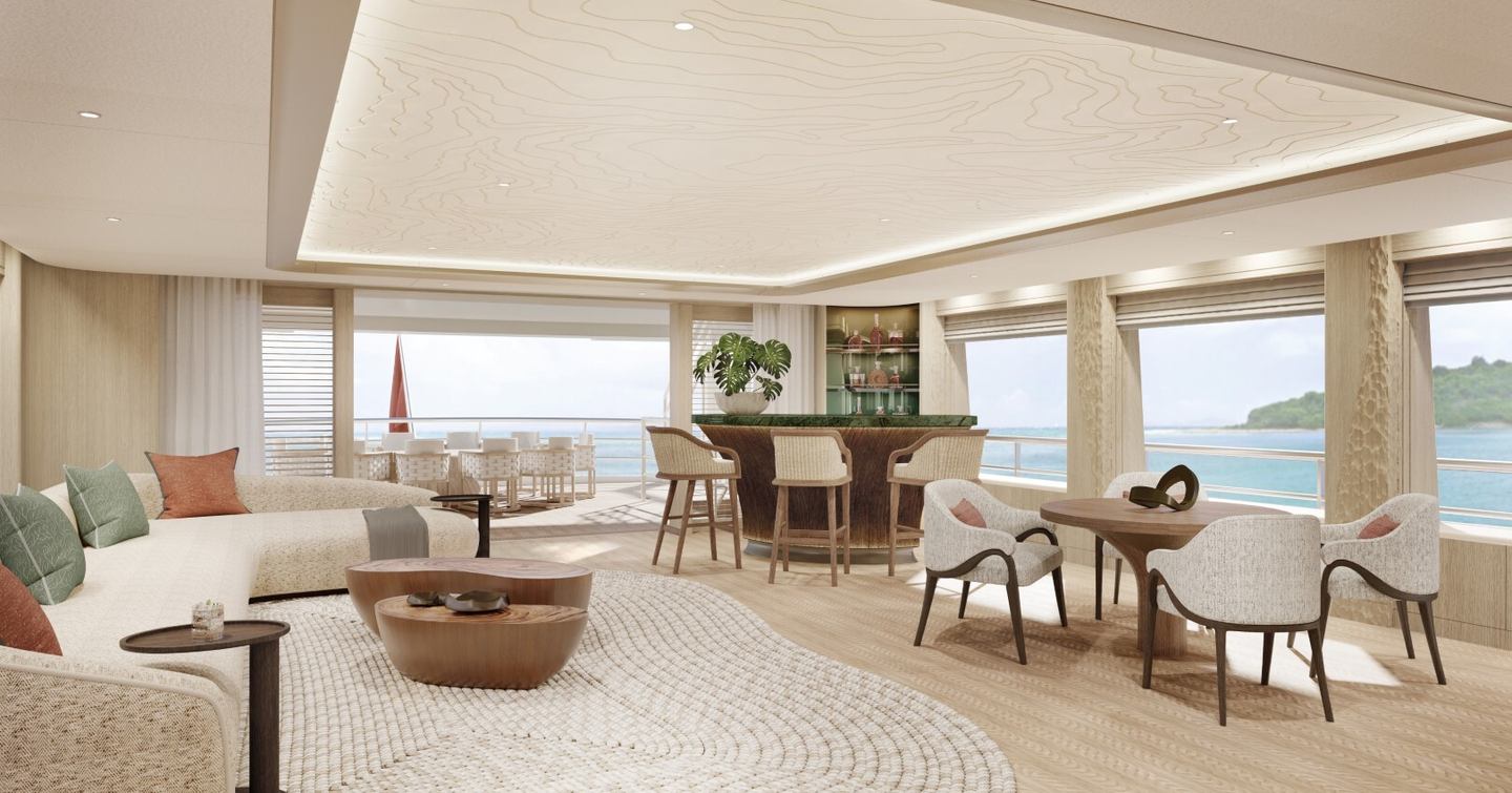 QU2 main saloon with lounge and dining area
