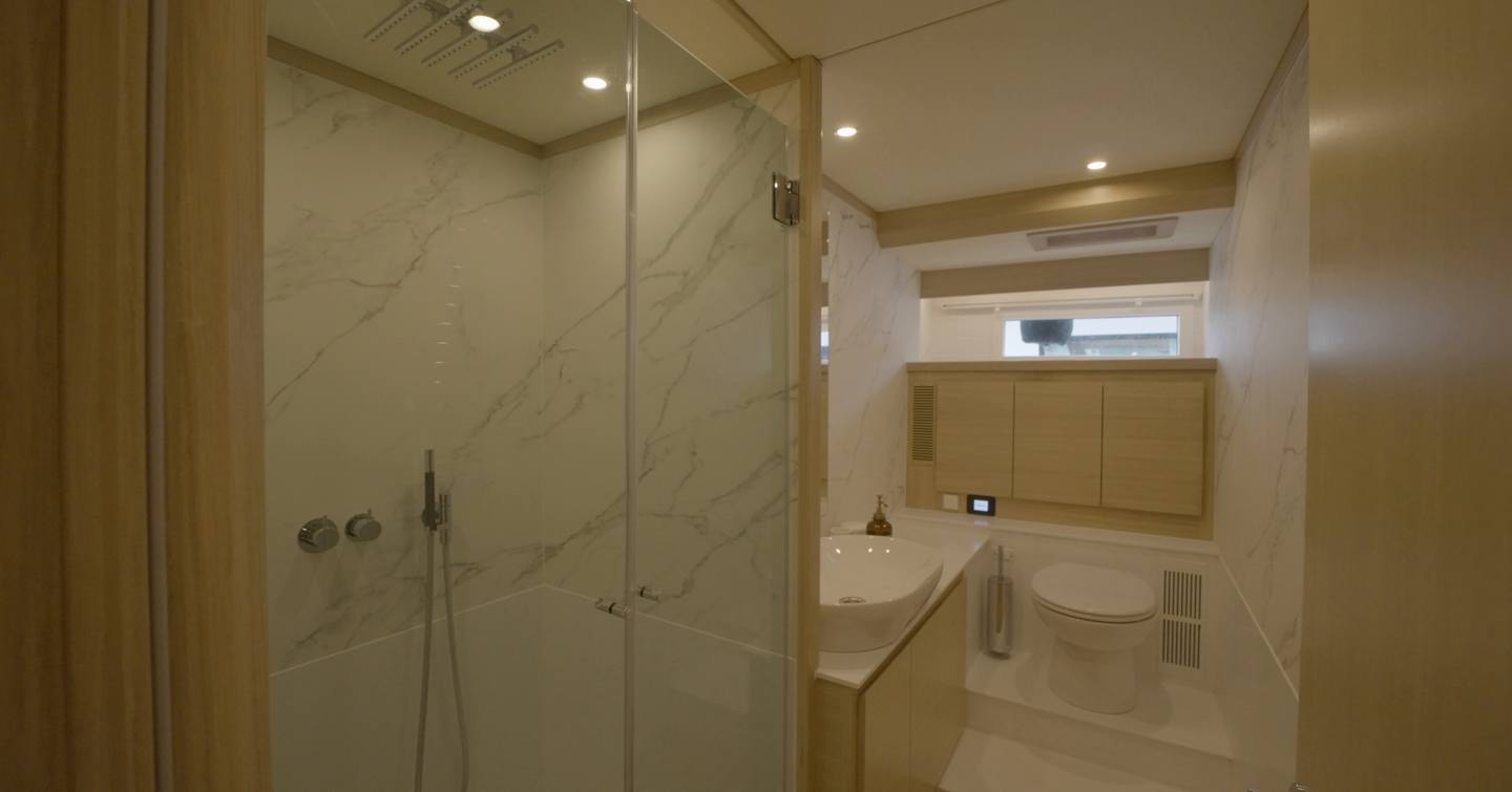 Delta-Powerboats-72-Review-owner-cabin-ensuite-marble