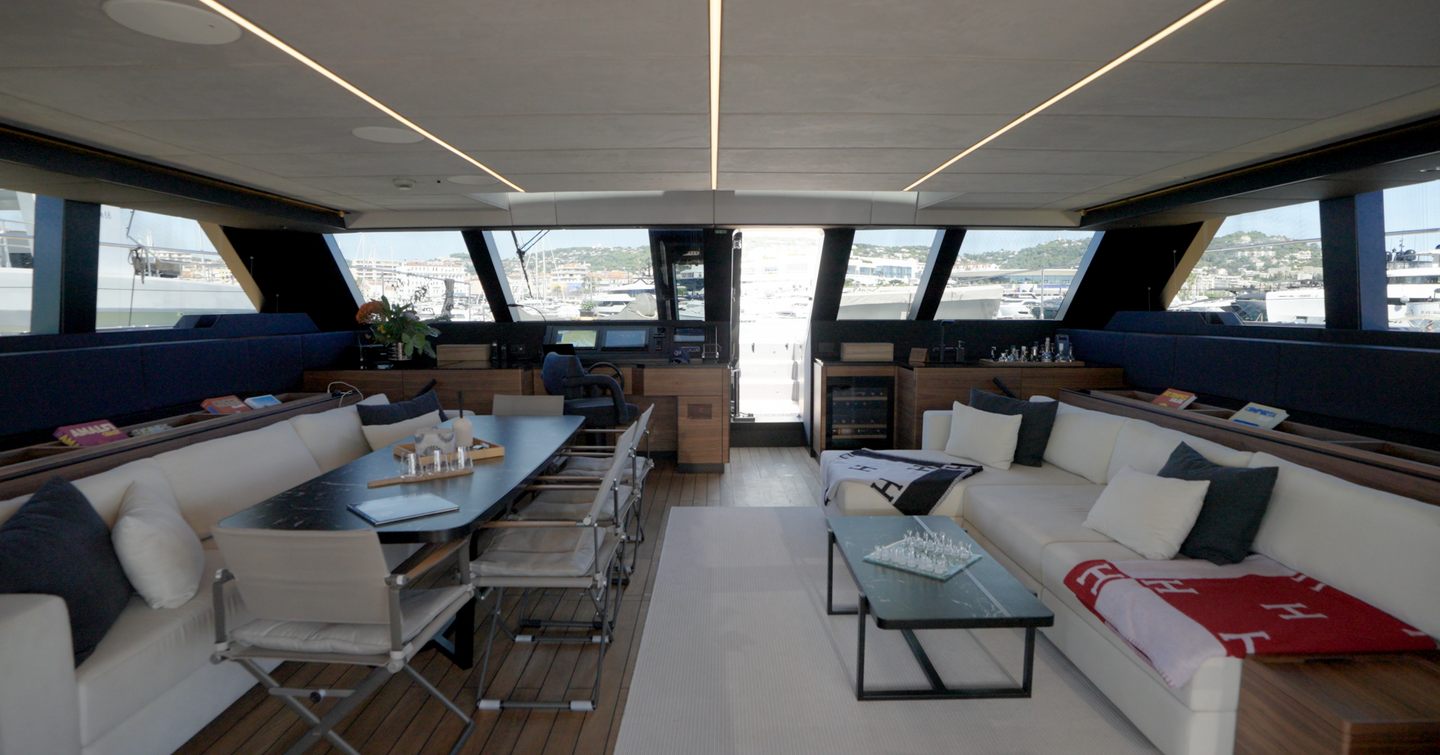 Sunreef-Eco-Power-60-saloon-view-forward