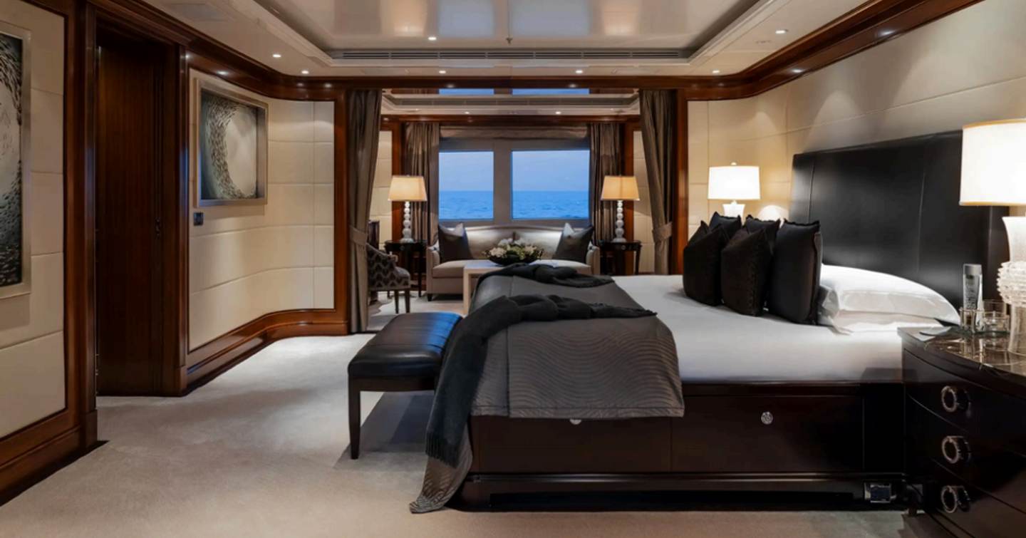 Superyacht Seanna's master cabin 