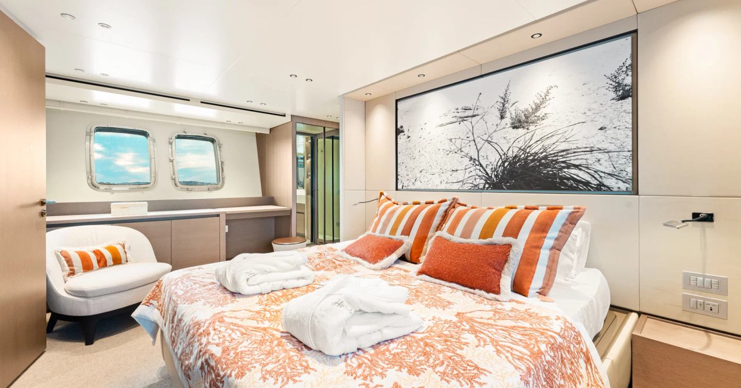 Sanlorenzo motor yacht North master cabin with windows 