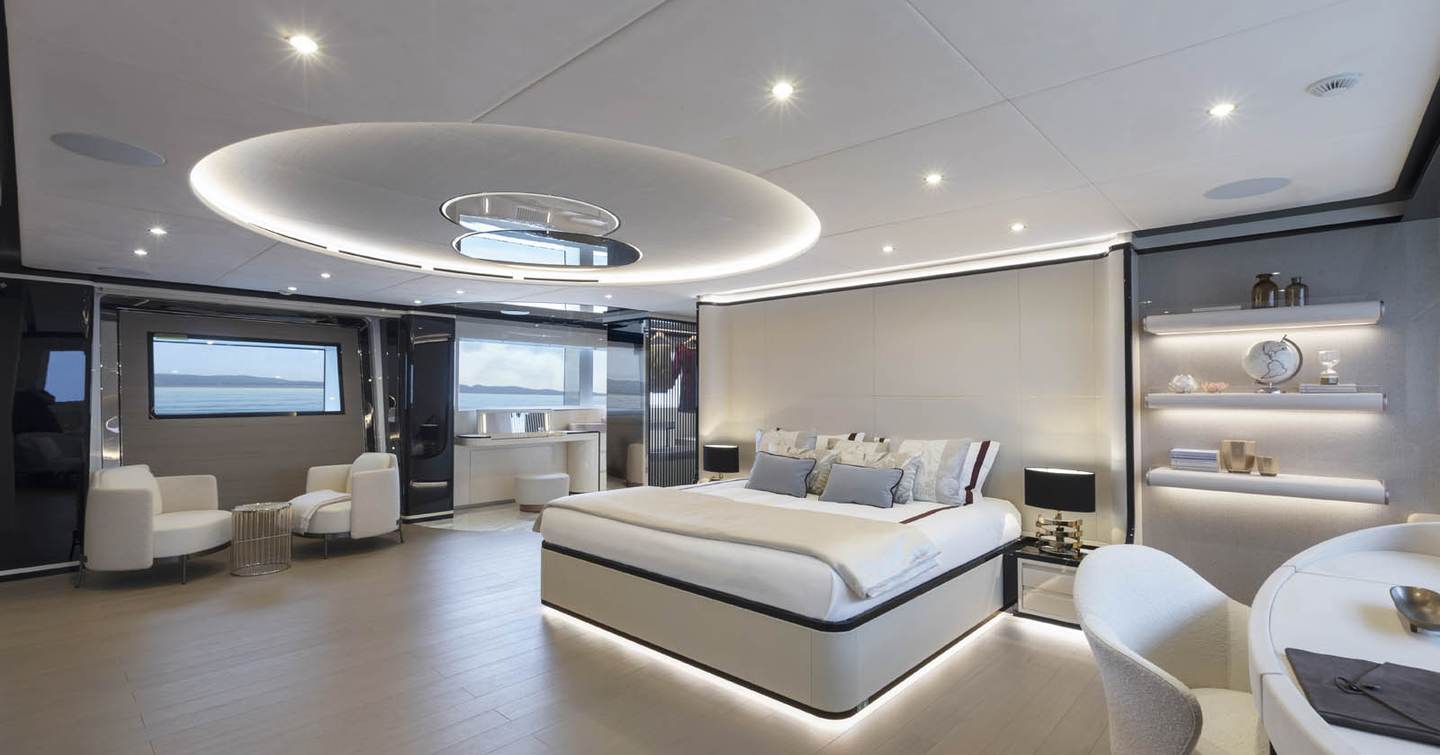 Mangusta Oceano 50 motor yacht master cabin