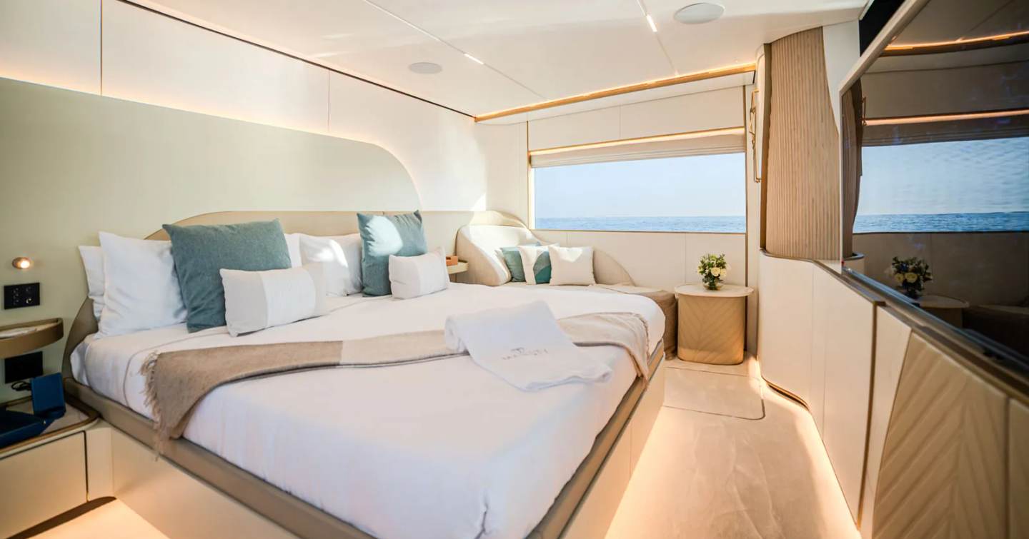 First Majesty 100 Terrace Superyacht cabin