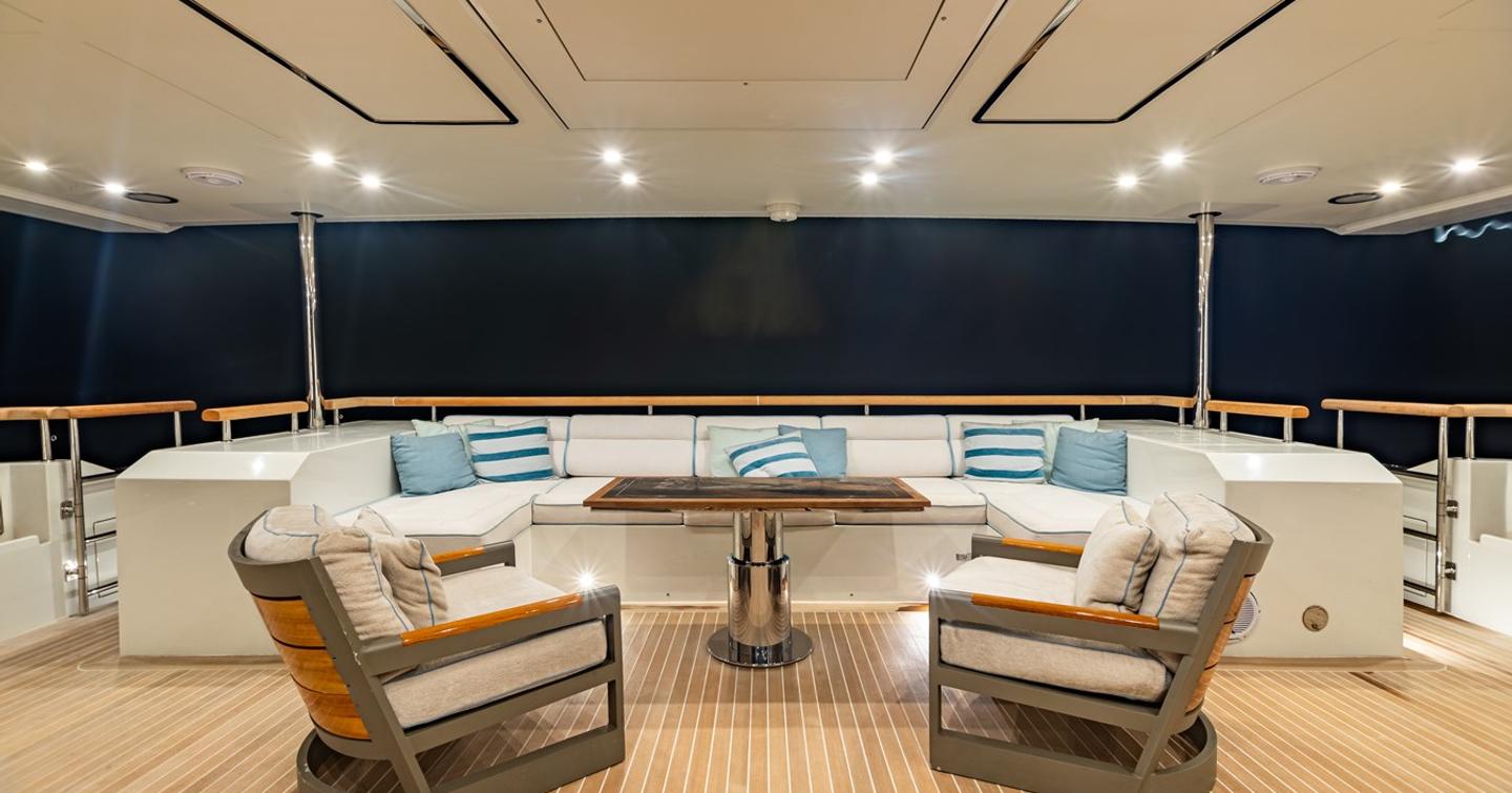 Superyacht Inspiration aft deck U-shaped sofa