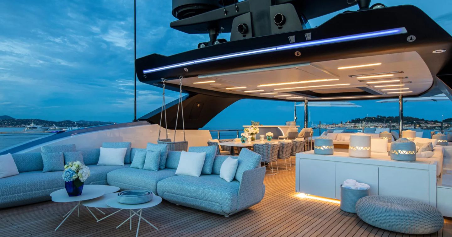 Superyacht Oceanbird's outside lounging area