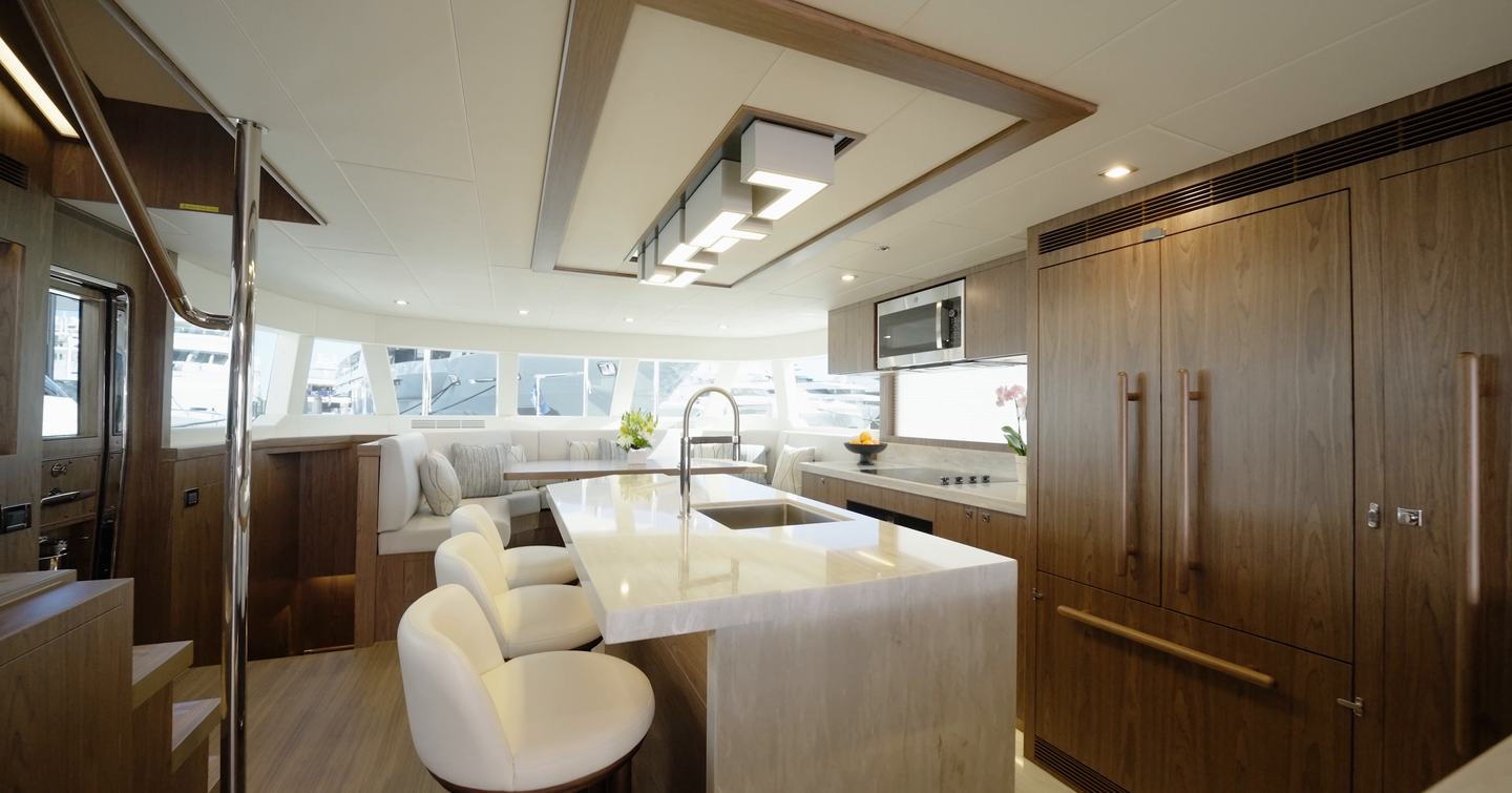 Horizon-V77S-Review-galley